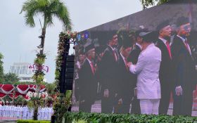 Gibran Absen dalam Pemberian Penghargaan Peringatan Hari Otoda di Surabaya - JPNN.com Jatim