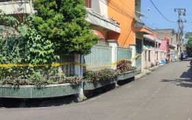 Kediaman Mayat Wanita dalam Koper di Bandung Dipasang Garis Polisi - JPNN.com Jabar