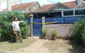Seorang Suami di Bandung Menyerahkan Diri ke Polisi Seusai Bunuh Istrinya Pakai Cangkul - JPNN.com Jabar