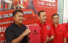 Siap Mundur dari ASN, Ade Bhakti Daftar Balon Wakil Wali Kota Semarang di PDIP - JPNN.com Jateng