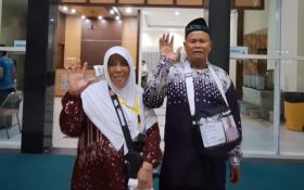Asa Pencari Rumput di Lamongan Berangkat Haji Wujudkan Impian Sang Istri    - JPNN.com Jatim