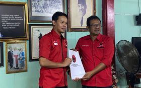 Pilkada Solo 2024, Kevin Fabiano Daftar Balon Wali Kota di PDIP, Bawa Salam Pancasila - JPNN.com Jateng