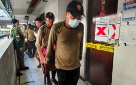 Tak Bayar Retribusi, Satpol PP Surabaya Segel 16 Unit Rusunawa Romokalisari - JPNN.com Jatim