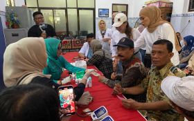 Baksos IPIP Berikan Pelayanan Pengecakan & Kesehatan Gratis Warga Surabaya - JPNN.com Jatim