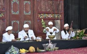 Haul Akbar dan Jamasan Keris Jadi Wujud Pelestarian Budaya Leluhur di Sumenep - JPNN.com Jatim