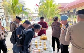 Puluhan Anggota Polres Malang Mendadak Dites Urine, Oh Ternyata - JPNN.com Jatim