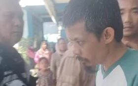 Pria yang Dijemput Polisi Ternyata Pembina Pramuka, Cabuli Sejumlah Siswi SD - JPNN.com Jatim