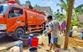 Sejumlah Desa di Temanggung Kesulitan Air Bersih, BPBD Salurkan Bantuan - JPNN.com Jateng