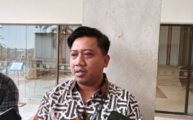 Bawaslu Semarang juga Tertibkan Baliho Paslon yang Gagal 'Nyalon' di Pilkada 2024 - JPNN.com Jateng