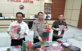 Polda Jatim Grebek Pesta Seks Tukar Pasangan di Batu, 12 Orang Ditangkap - JPNN.com Jatim