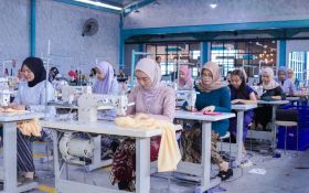 Juragan 99 Garment Tawarkan Layanan Pembuatan Batik Sesuai Keinginan - JPNN.com Jatim