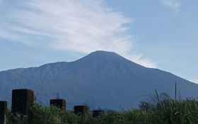 Sempat Hilang di Gunung Slamet, Siswi SMKN 3 Semarang Ditemukan Selamat - JPNN.com Jateng