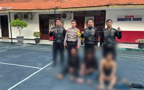 Sekelompok Remaja Bawa Sajam Kocar-kacir Saat Diamankan Polisi - JPNN.com Jatim