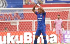 Joel Cornelli Ungkap Rahasia Arema FC Menang Epic Comeback Saat Lawan Malut United - JPNN.com Jatim