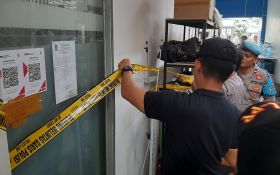 Seluruh Outlet 23 di Bantul Dipasangi Garis Polisi  - JPNN.com Jogja