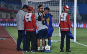 Penyerang Sayap Persib Febri Hariyadi Fokus Program Pemulihan Cedera ACL - JPNN.com Jabar