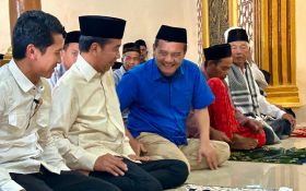 Momen Jokowi & Ahmad Luthfi Salat Jumat di Tegal - JPNN.com Jateng