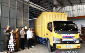 KPU Kabupaten Garut Mulai Distribusikan Logistik Pilkada 2024 - JPNN.com Jabar