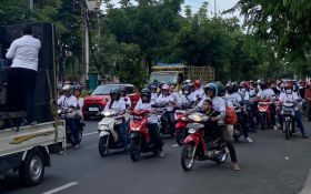 Pertebal Dukungan ke Luluk-Lukman, Sukarelawan Cantiq Surabaya Gelar Konvoi - JPNN.com Jatim