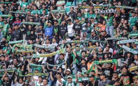 Jumlah Penonton Persebaya vs Persija di GBT Pecahkan Rekor, Tembus 27.190 Orang - JPNN.com Jatim