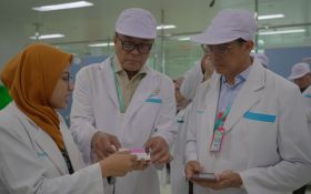 Meninjau Kesiapan Peningkatan Kapasitas Produksi Vaksin, Wamen BUMN Kunjungi Bio Farma - JPNN.com Jabar