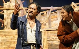 Teater Gema Hidupkan Kisah Pemburu Paus & Luka Psikologis di Atas Kapal - JPNN.com Jateng