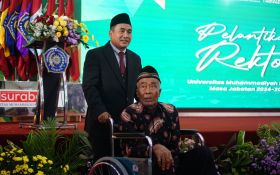 Perjalanan Mundakir dari Anak Buruh Hingga Jadi Rektor UM Surabaya - JPNN.com Jatim