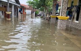 4 Desa di Rejoso Pasuruan Terendam Banjir Selama 2 Hari - JPNN.com Jatim