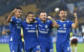 Bawa Skuad Penuh, Persib Siap Hadapi Klub Milik Kaesang bin Jokowi di Stadion Manahan - JPNN.com Jabar