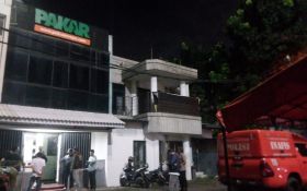 Kantor Redaksi Harian PAKAR Bogor Dibakar OTK - JPNN.com Jabar