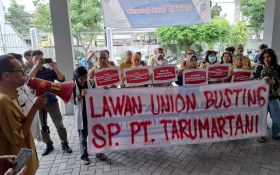 Belasan Mantan Karyawan PT Taru Martani Mengaku Jadi Korban Union Busting - JPNN.com Jogja