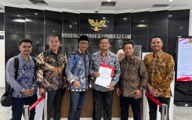 Tim Hukum Khofifah-Emil Siap Hadapi Gugatan MK, Kawal Pilihan Warga Jatim - JPNN.com Jatim