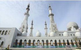 Masjid Sheikh Zayed Solo & Kota Lama Semarang: Wisata Favorit saat Libur Nataru di Jateng - JPNN.com Jateng