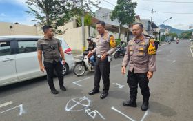 Dampak Kerusakan Akibat Kecelakaan Bus di Kota Batu, 12 Kendaraan Rusak Berat - JPNN.com Jatim