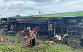 Kecelakaan Bus Murni Jaya di Kulon Progo, Sopir dan Penumpang Masuk Rumah Sakit - JPNN.com Jogja