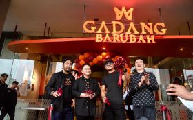 Deddy Corbuzier Buka Restoran Padang Unik di Pollux Mall Cikarang - JPNN.com Jabar