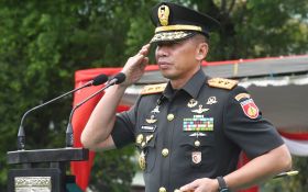 Oknum TNI Jadi Pelaku Penusukan 2 Warga Semarang, Pangdam Diponegoro Minta Maaf - JPNN.com Jateng