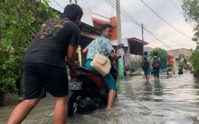 Hujan Deras, 4 Desa di Sidoarjo Dilanda Banjir - JPNN.com Jatim