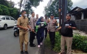 Bayi Laki-Laki Ditemukan di Depan Ruko Kosong Gunungpati Semarang - JPNN.com Jateng