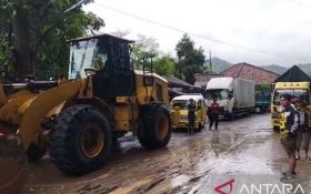 Forkopimcam Simpenan Sukabumi Normalisasi Jalan Geopark Ciletuh Pascatertimbun Longsor - JPNN.com Jabar