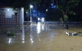 Diguyur Hujan Deras, Pamekasan Banjir Hingga Kedalaman 1 Meter - JPNN.com Jatim