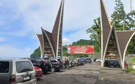 Libur Isra Mikraj dan Tahun Baru Imlek, Objek Wisata Pantai Selatan Sukabumi Mulai Dipadati Wisatawan - JPNN.com Jabar