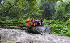 Remaja Hilang Akibat Longsor di Jepara Belum Ditemukan - JPNN.com Jateng