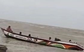 Nelayan di Bangkalan Hilang Saat Melaut di Perairan Karang Jamuang, Perahu Karam - JPNN.com Jatim