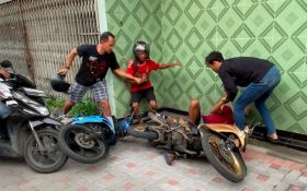 Polisi Gagalkan Aksi Curanmor di Surabaya, 2 Pelaku Ditendang Saat Dorong Motor - JPNN.com Jatim