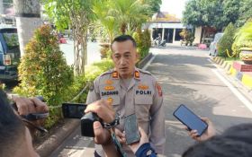 Aksi Vandalisme Adili Jokowi Juga Bertebaran di Malang, Polisi Turun Tangan - JPNN.com Jatim