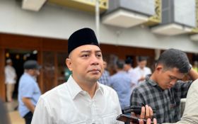 Eri Cahyadi Kehilangan Renville Antonio, Sosok Teman Diskusi Semasa Kuliah - JPNN.com Jatim