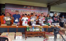 Menjelang Ramadan, Polres Batang Gerebek 67 Kasus Miras dan Narkoba - JPNN.com Jateng