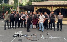 Polisi Tangkap 3 Anggota Gangster di Surabaya, Temukan Senjata Tajam & Sabu-Sabu - JPNN.com Jatim