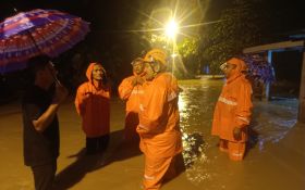 Banjir Rendam 5 Desa di Gresik, Ratusan Rumah Tergenang - JPNN.com Jatim